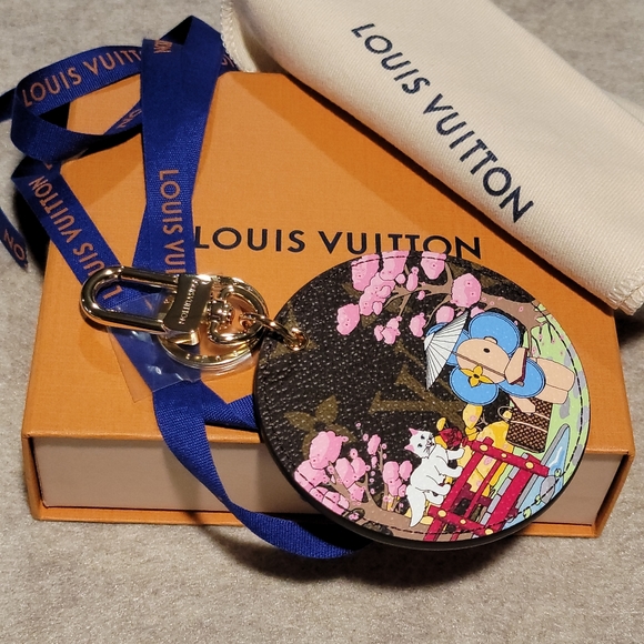 New LOUIS VUITTON Christmas 2021 Animation,Japan Bag Charm & Key Holder,Limited - Picture 5 of 16